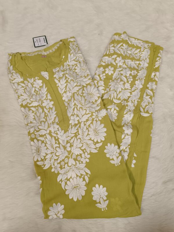 Modal Chikankari Kurti With Heavy Front & Back Thread Work