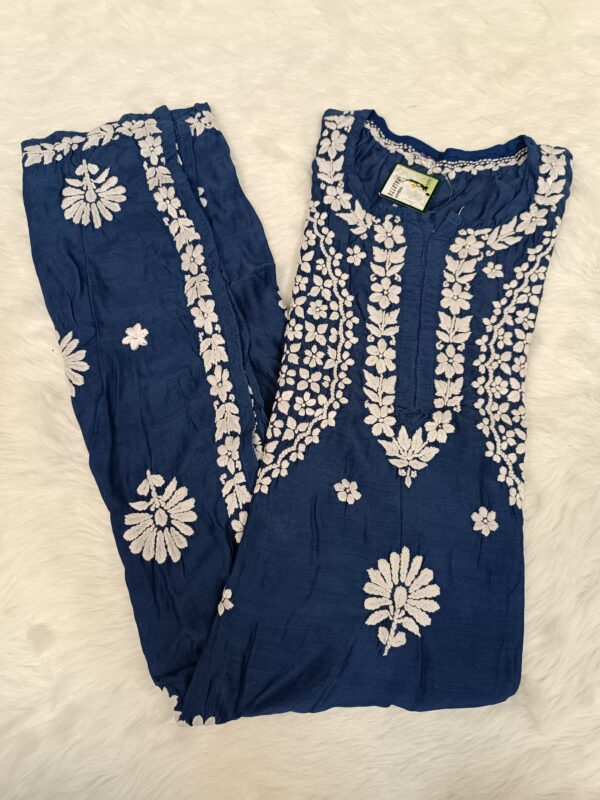 Maslin Jacket Pattern Chikankari Kurti With 3D Front & Back Thread Work