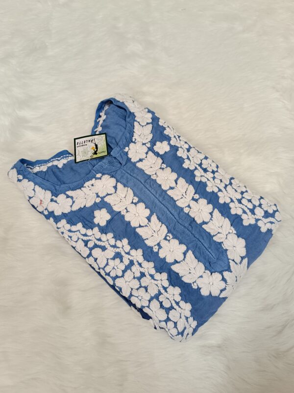 Maslin Jacket Pattern Chikankari Kurti With 3D Front & Back Thread Work
