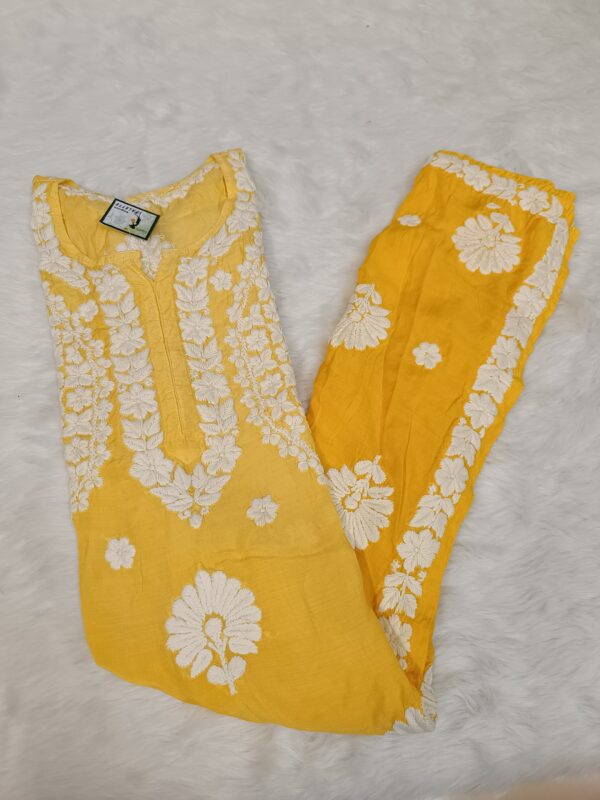 Maslin Jacket Pattern Chikankari Kurti With 3D Front & Back Thread Work