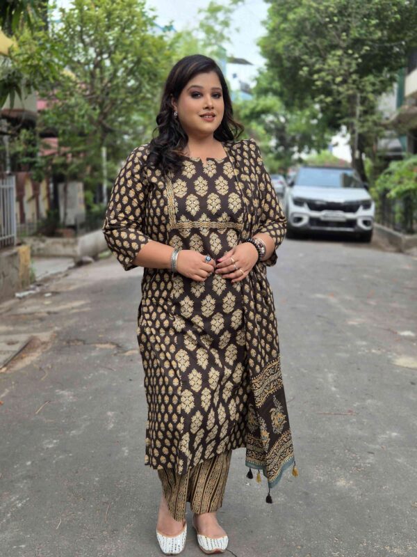 Authentic Chikankari Kurtis – Anu’s Fashion Palette