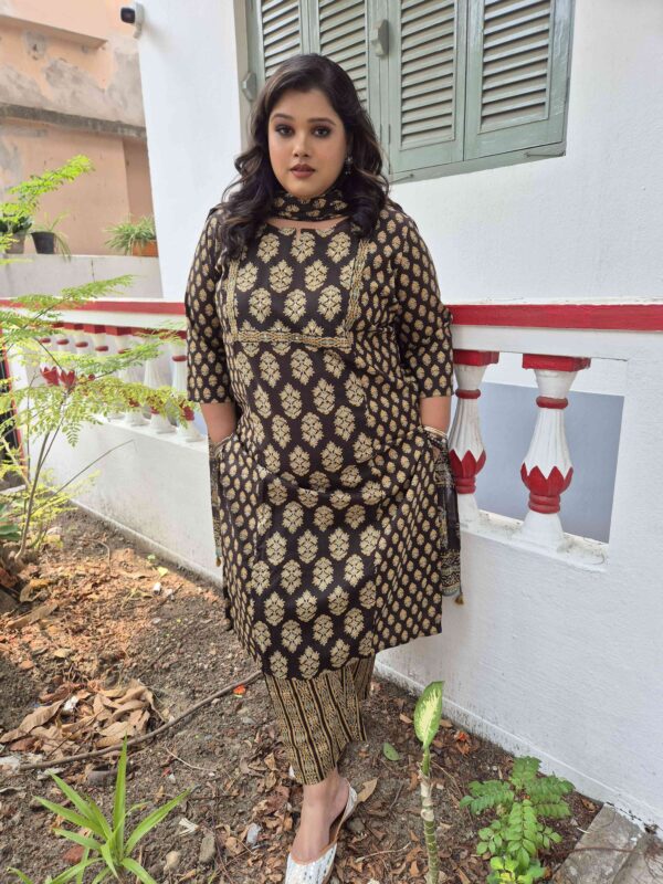 Authentic Chikankari Kurtis – Anu’s Fashion Palette