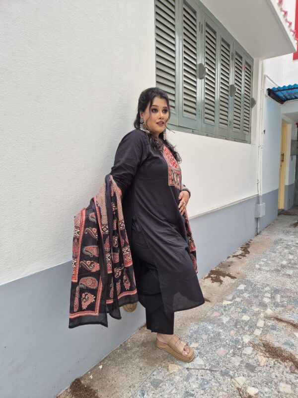 Authentic Chikankari Kurtis – Anu’s Fashion Palette