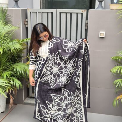 Authentic Chikankari Kurtis – Anu’s Fashion Palette