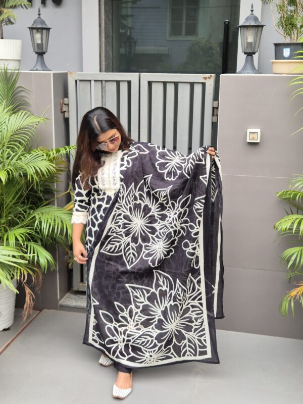 Authentic Chikankari Kurtis – Anu’s Fashion Palette