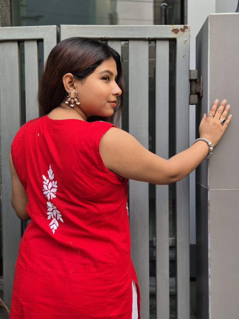 Length: 30″ inches Fabric: Viscose Crepe a premium fabric which is breathable, comfortable & soft Lucknowi Chikankari kurti Handmade Chikankari embroidery