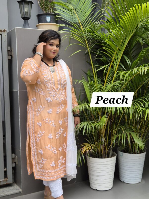 Maslin 3D Chikankari Kurti