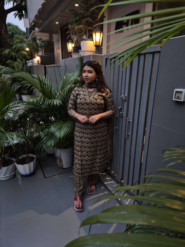 Authentic Chikankari Kurtis – Anu’s Fashion Palette