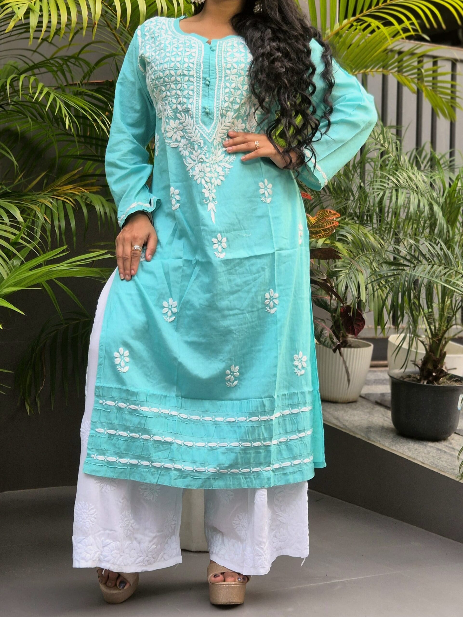 Chikankari regular cotton kurti