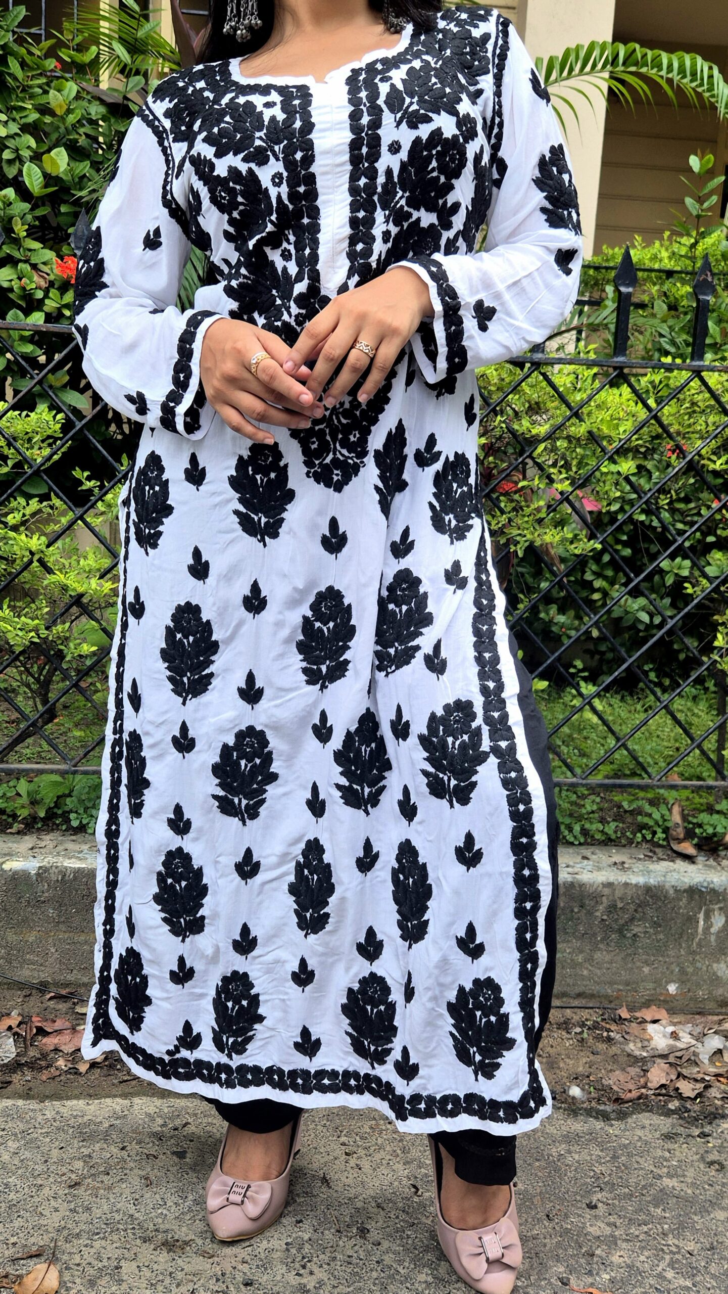 Black & White modal chikankari kurti