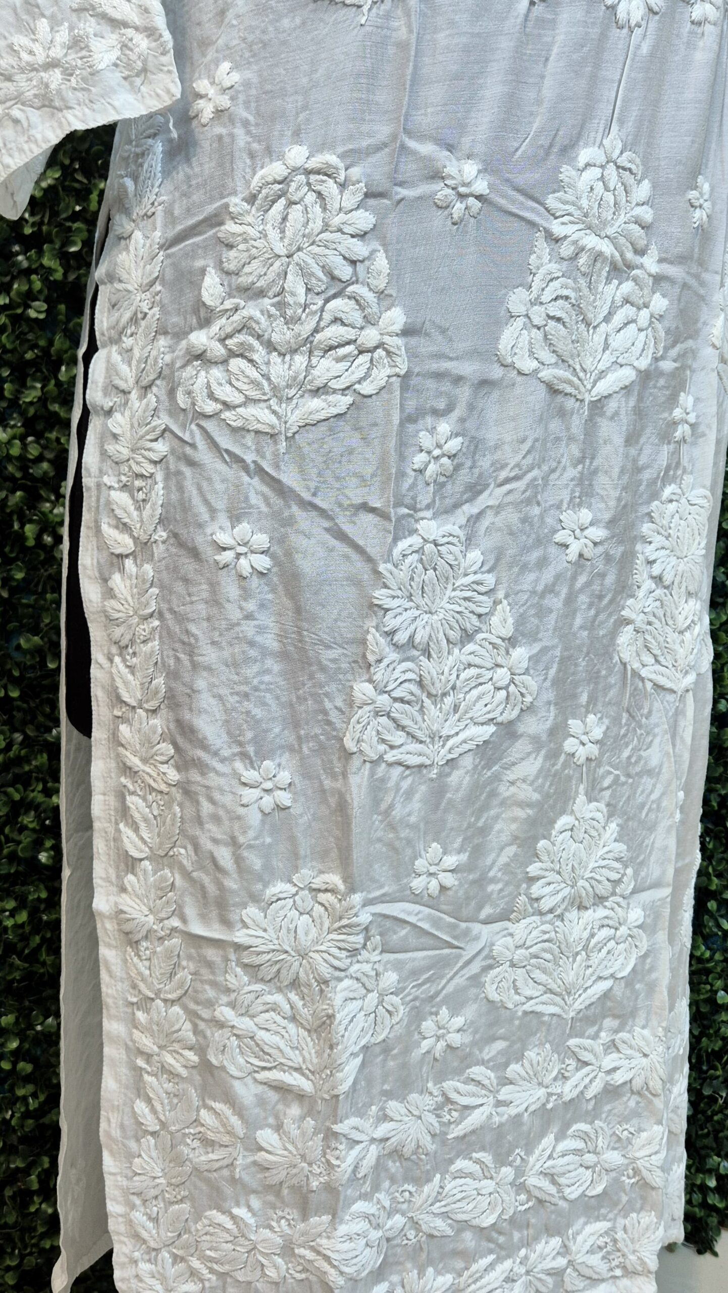 Maslin 3d work chikankari