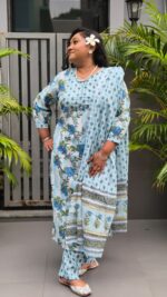 Blue floral 3 pc set - Image 4
