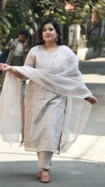 Kota 3-Piece Kurti Set With Full Embroidered Kurti And Heavy Dupatta - Image 3
