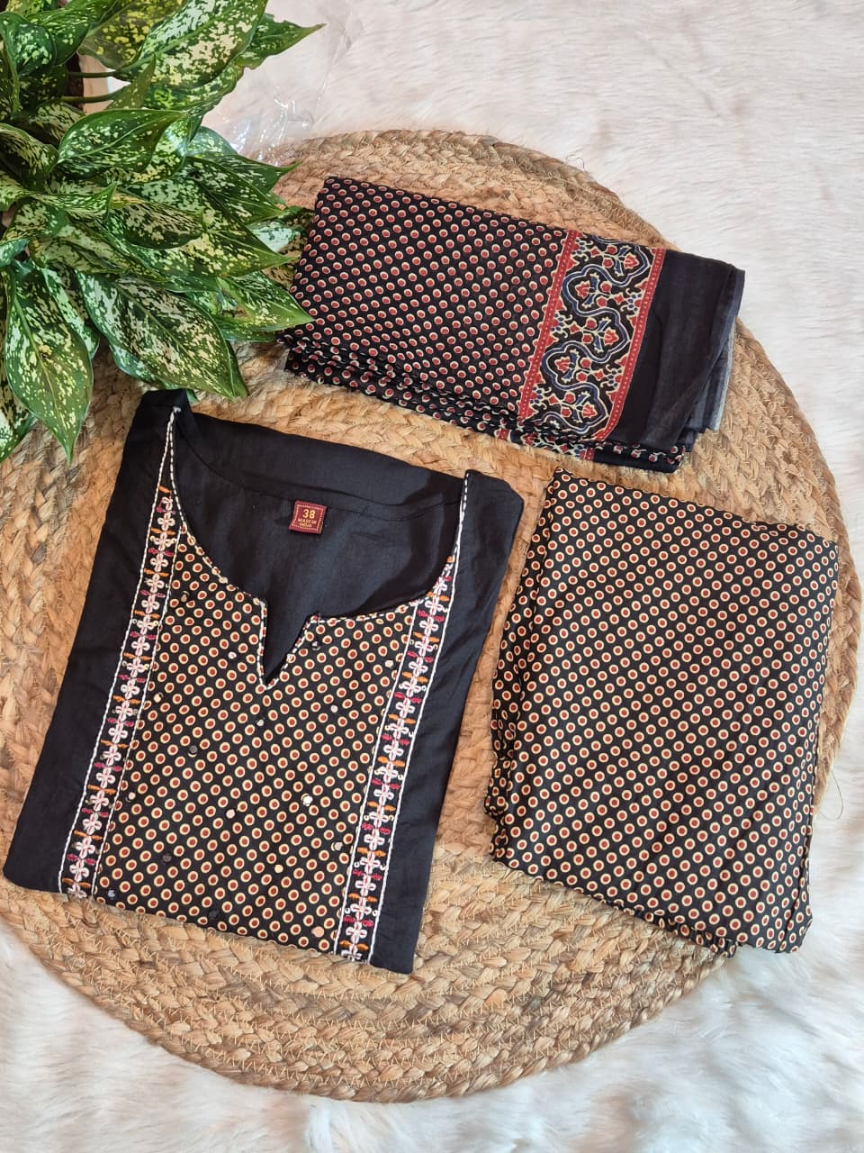 Mul Cotton 3 Piece Set With Patch Work