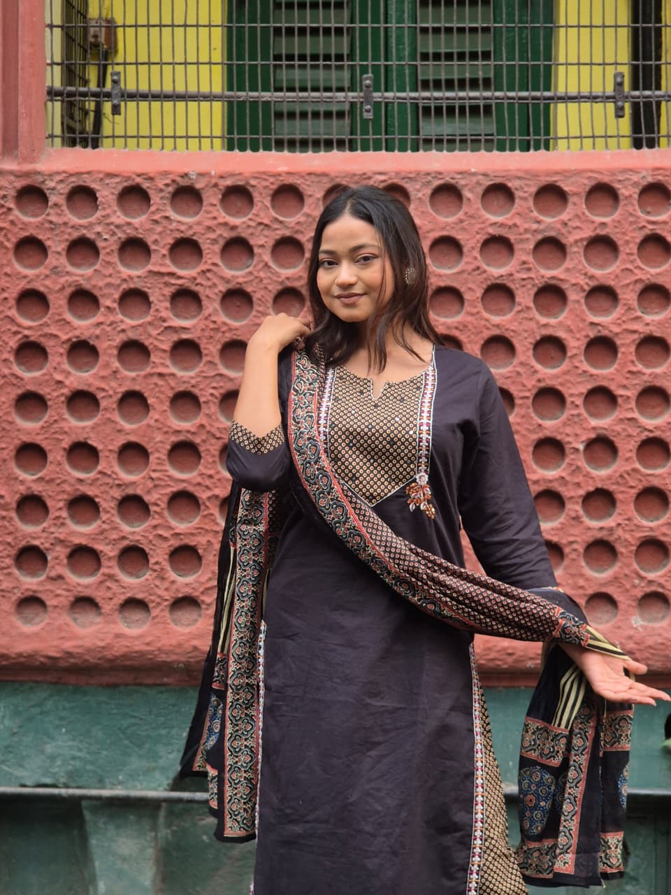 Mul Cotton 3 Piece Set With Patch Work