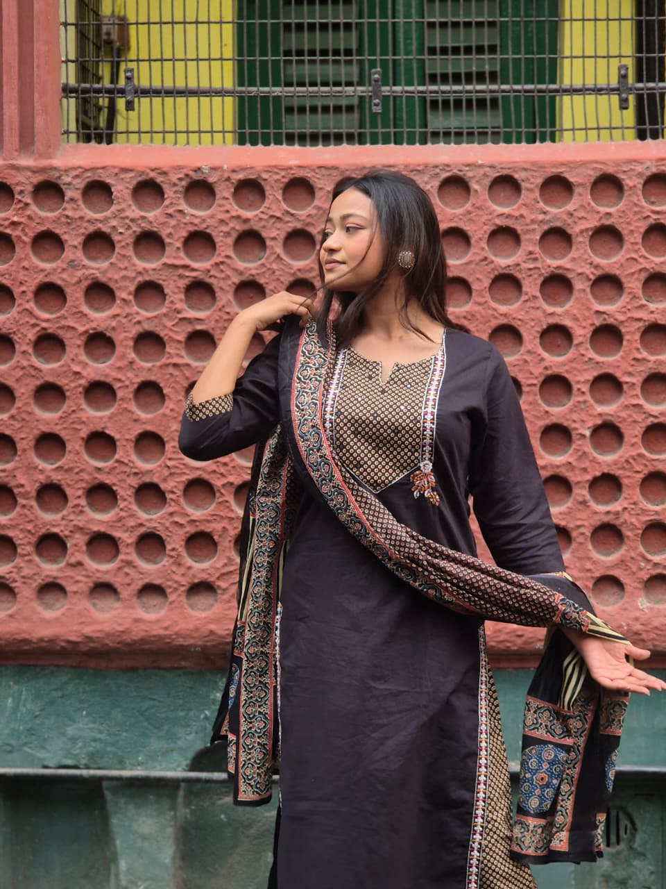 Mul Cotton 3 Piece Set With Patch Work