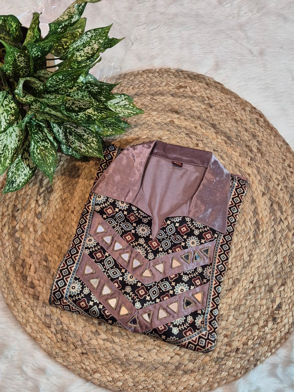 Mashroo Mirror Work Collar Kurti