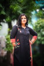 Promoganet dye with Hand Painting Kurti - Image 3