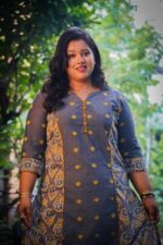 Grey Butta Handblock Kurti - Image 2