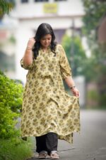 Modal Banaspati Handblock Kurti - Image 4