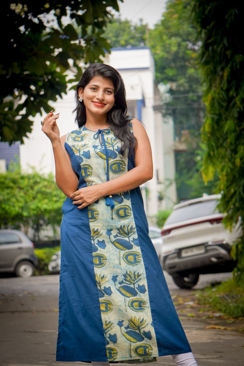 b183b49d-e354-4e48-9c9e-9aa75d21c38c Ditachable Sleeve Side Pannel Kurti - Image 1