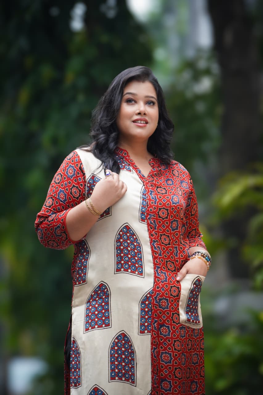 da0d31ea-e8dc-431c-b8cb-358600436a31 Modal Ajrak Handblock Kurti - Image 1