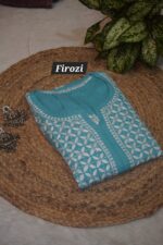 Modal Nyra gown - Image 12