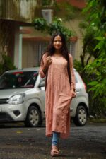 Chikankari Self modal Ombre design